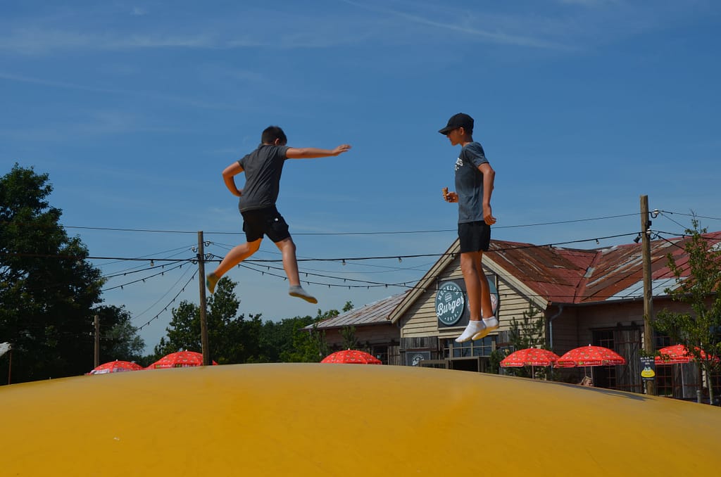 Sprungkissen im Erlebnisdorf Koserow